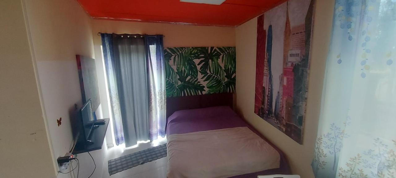Stanza In Villa Con Giardino Con Box Doccia Idromassaggio Rent A Car Aci Bonaccorsi Extérieur photo
